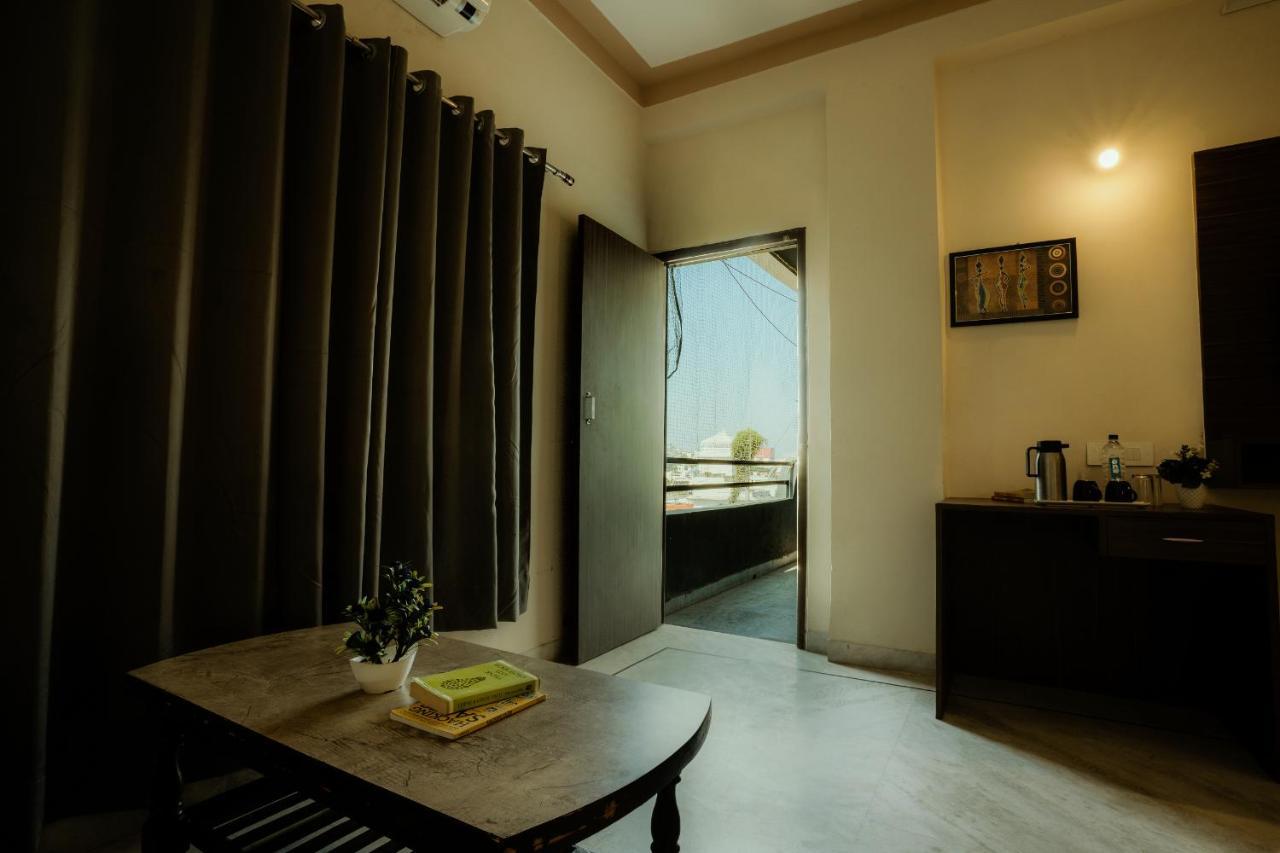 Hotel Tripli Udaipur Exterior foto