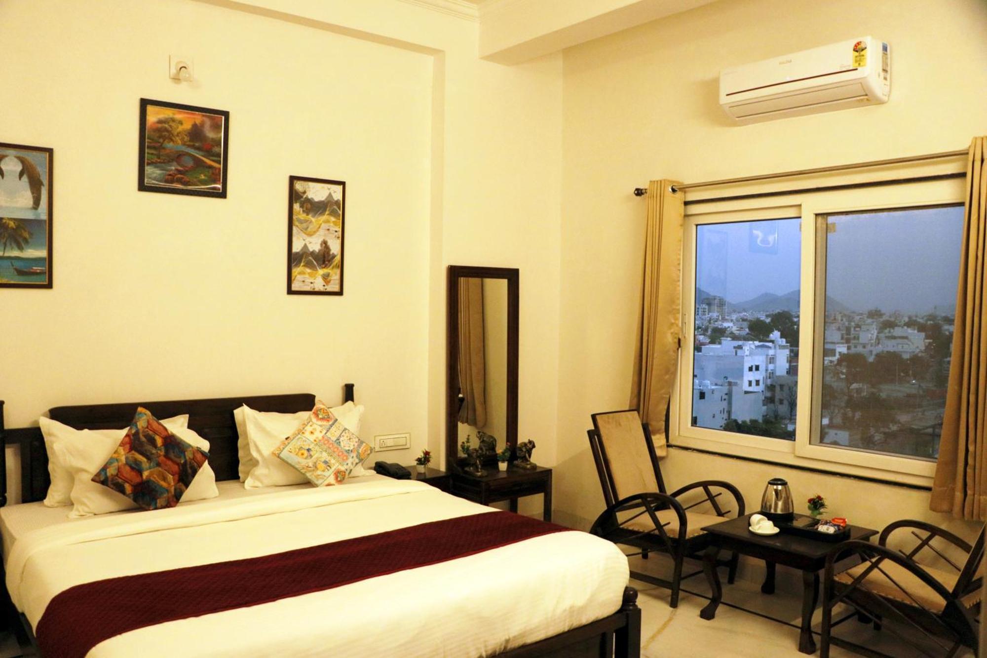 Hotel Tripli Udaipur Exterior foto