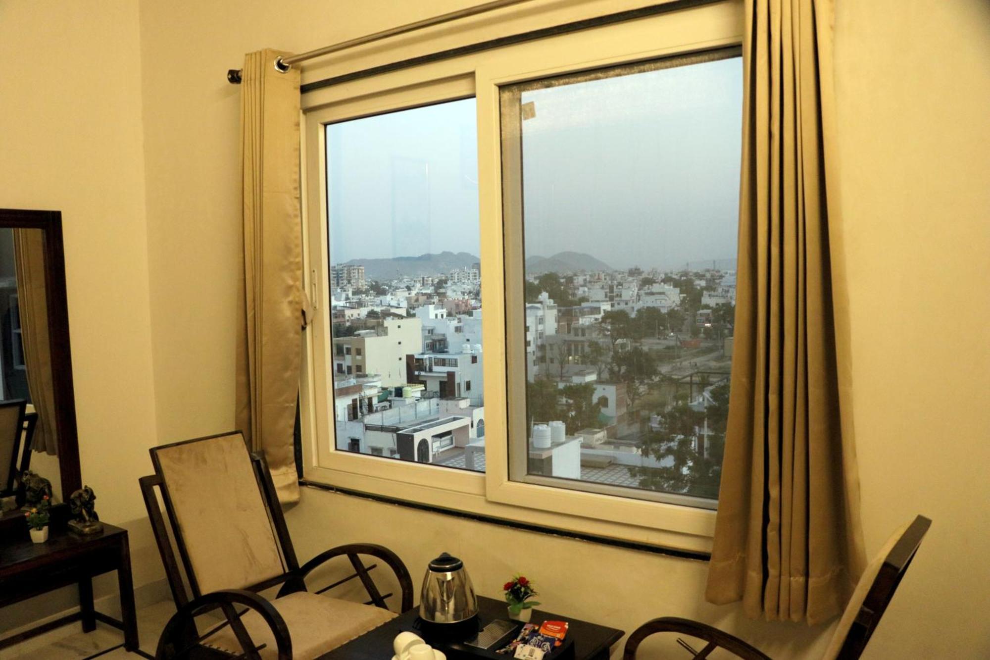 Hotel Tripli Udaipur Exterior foto